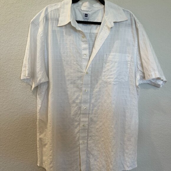 Gap White Short Sleeve Textured Button Down - Picture 1 of 7